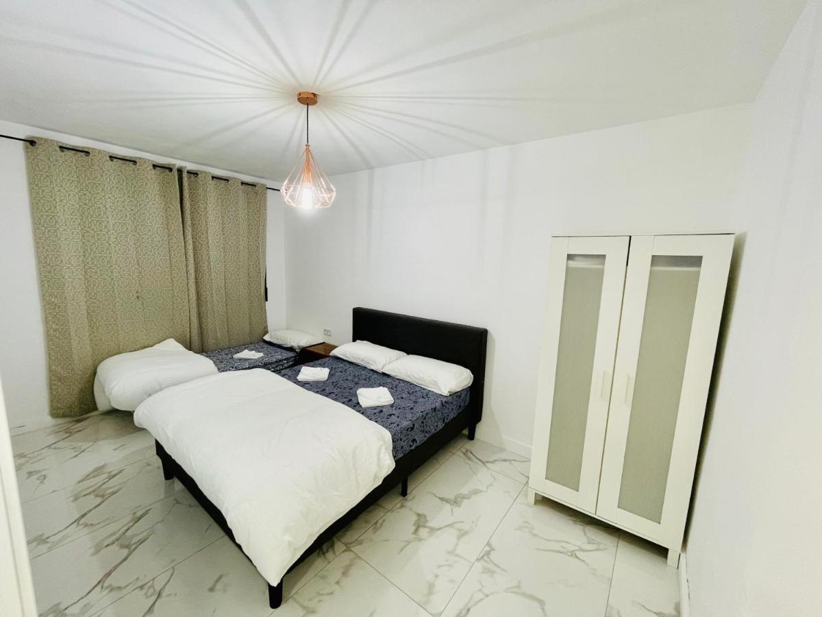 Queen Apartments Santa Coloma de Gramanet Exterior foto