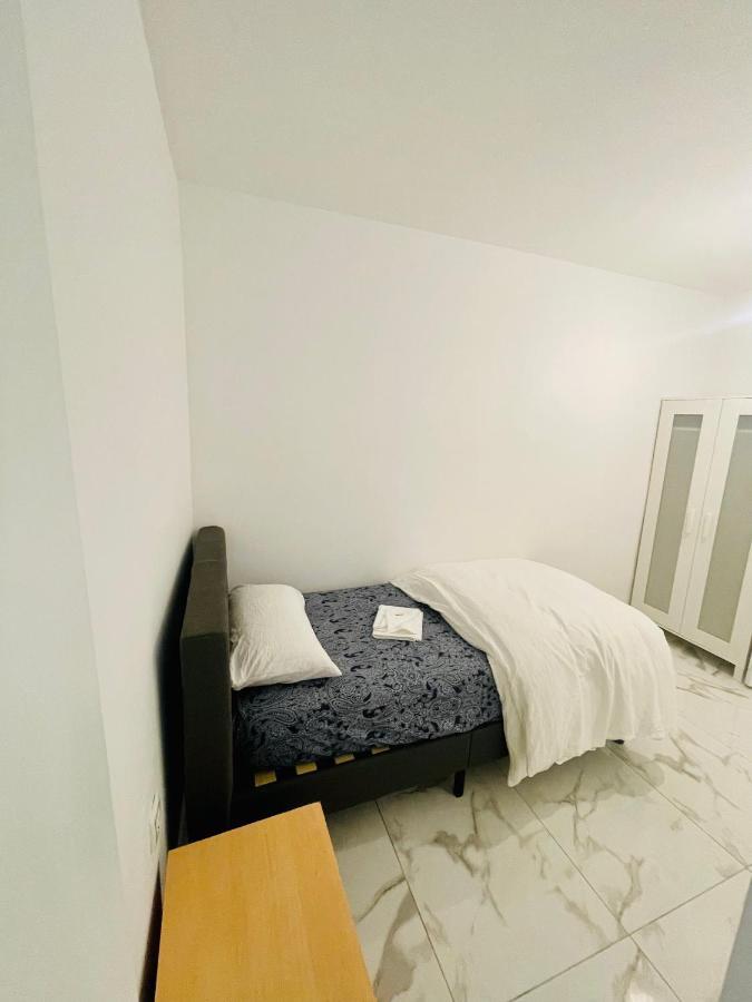 Queen Apartments Santa Coloma de Gramanet Exterior foto